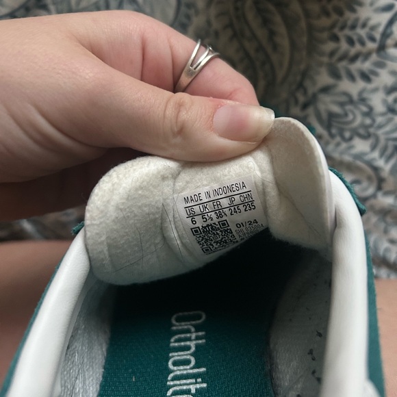 Adidas Turquoise Gazelles Size 6 - Picture 5 of 5